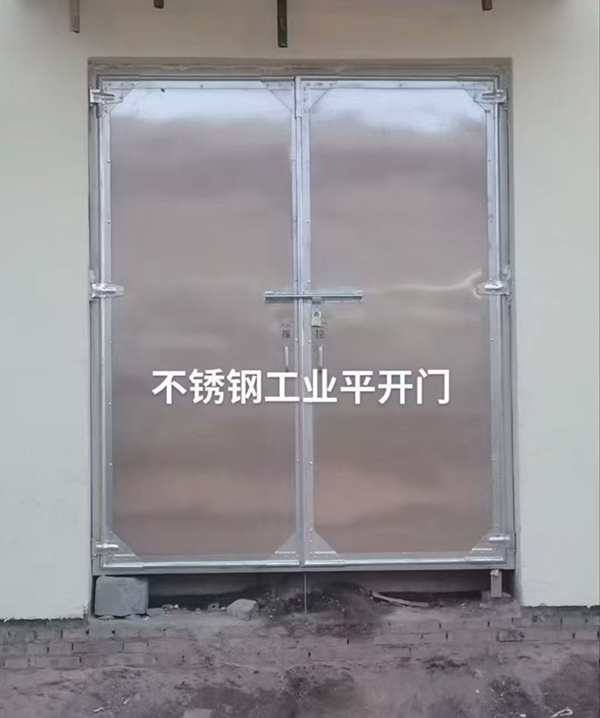 不锈钢潼关工业平开门在现代工业场景中的应用实践