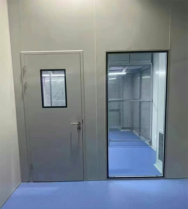 学校教学楼完成潼关防火门标准化安装