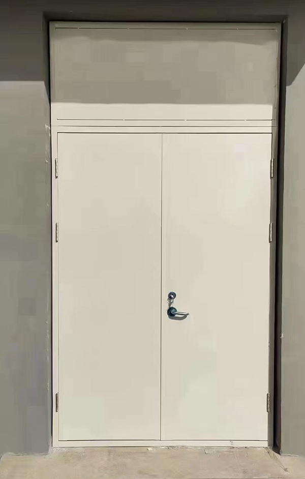 展览馆项目完成大跨度潼关防火门安装